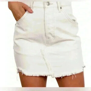 WE THE FREE ✨ White denim high waist skirt! Size 28.